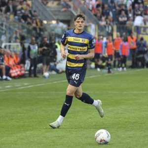 记者：莱奥尼是齐沃唯一要求国米引进的球员，马洛塔在努力满足他