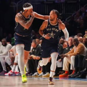 开云注册-如何拯救沉闷的全明星？别忘了季中锦标赛的经验